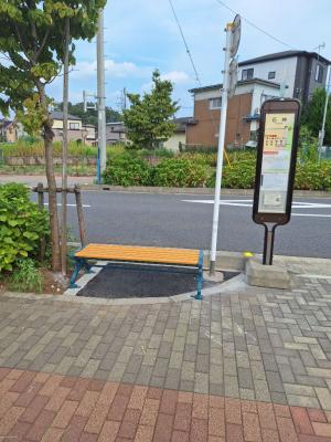 石神バス停（市役所方面）